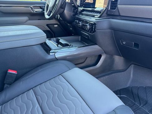 New 2026 Chevrolet Silverado 2500 ZR2 AWD/4WD image 15