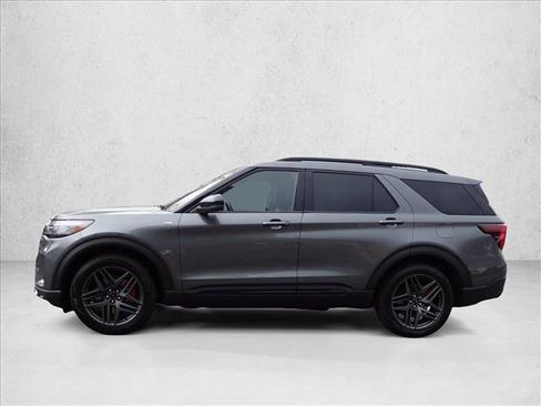 New 2026 Ford Explorer ST-Line w/ ST-Line Street Pack AWD/4WD image 2