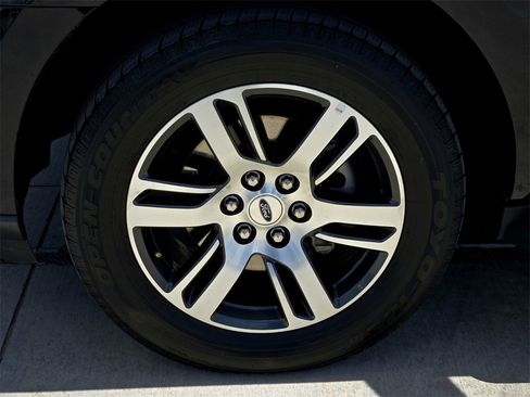 Used 2024 Ford Expedition Limited image 9