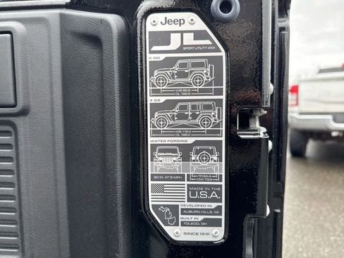 Used 2019 Jeep Wrangler Rubicon AWD/4WD image 16