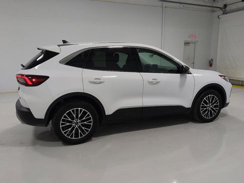 Used 2023 Ford Escape Active image 10