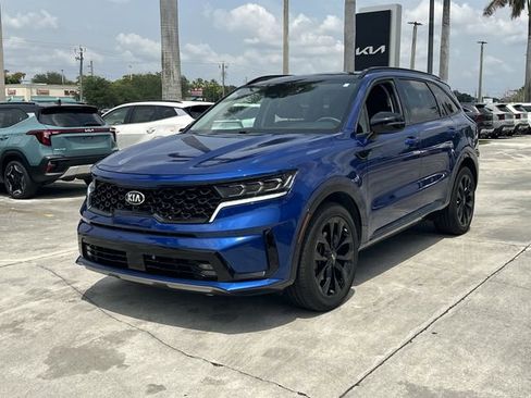 Certified 2021 Kia Sorento SX FWD image 2