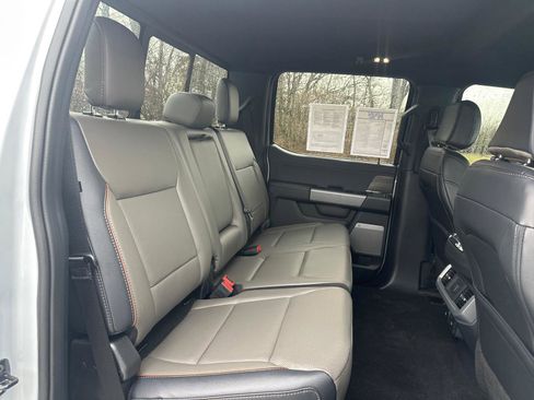 Used 2025 Ford F150 Lariat w/ Equipment Group 501A Mid image 27