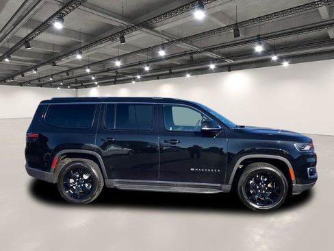 Used 2022 Jeep Wagoneer Series II image 8