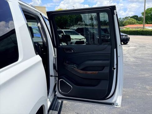 Used 2017 Chevrolet Suburban Premier RWD image 16
