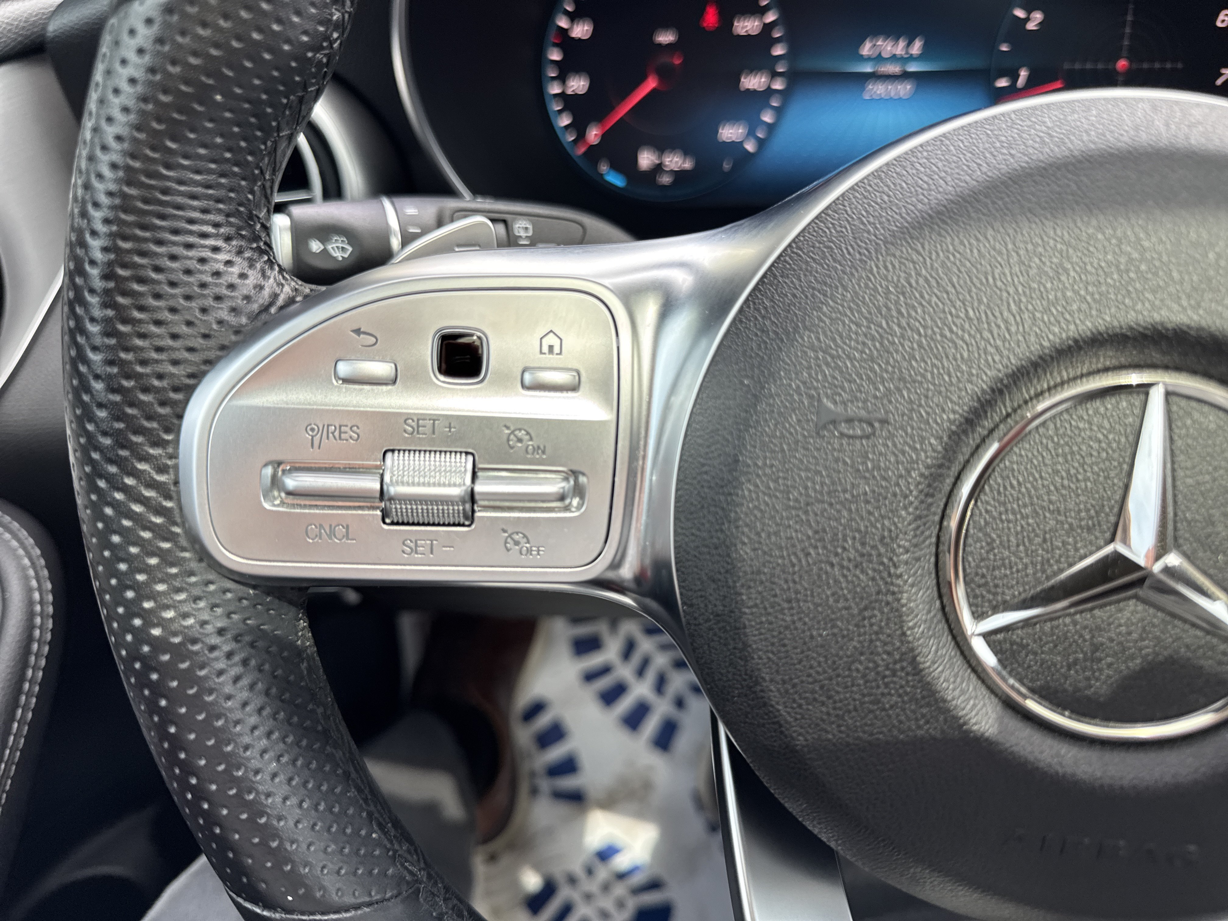 Used 2022 Mercedes-Benz GLC 300 image 27