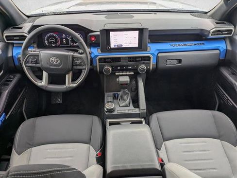 Used 2025 Toyota Tacoma TRD Off-Road AWD/4WD image 16