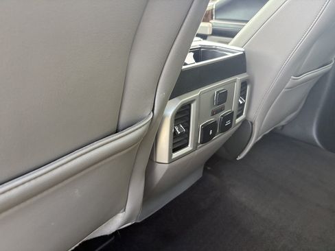Used 2019 Ford F150 Lariat w/ Equipment Group 502A Luxury AWD/4WD image 16