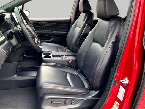 Used 2024 Honda Odyssey Sport image 8