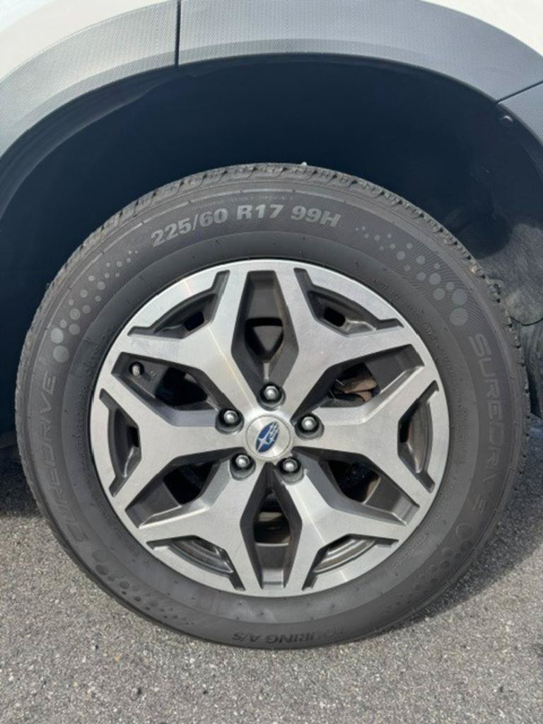 Used 2023 Subaru Forester Premium AWD/4WD image 19