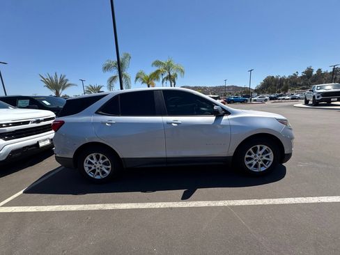 Used 2020 Chevrolet Equinox LS FWD image 13