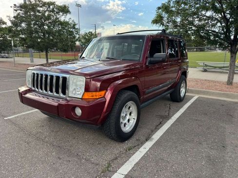 Used 2008 Jeep Commander Sport AWD/4WD image 4