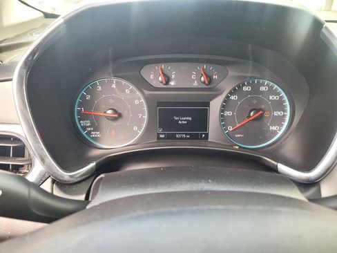 Used 2019 Chevrolet Equinox LS FWD image 19