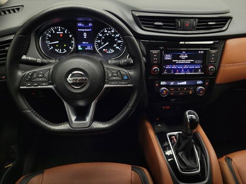 Used 2018 Nissan Rogue SL w/ Premium Package FWD image 22