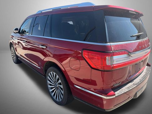 Used 2018 Lincoln Navigator Reserve w/ Technology Package AWD/4WD image 4