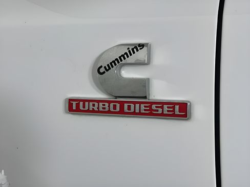Used 2025 RAM 2500 Laramie AWD/4WD image 27