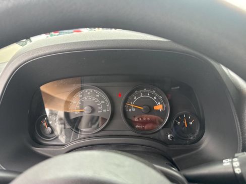 Used 2016 Jeep Patriot Sport image 15