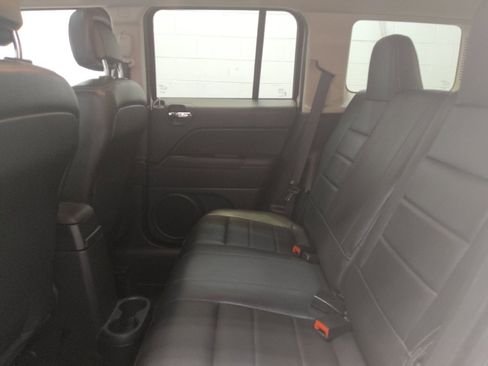 Used 2017 Jeep Patriot High Altitude AWD/4WD image 18