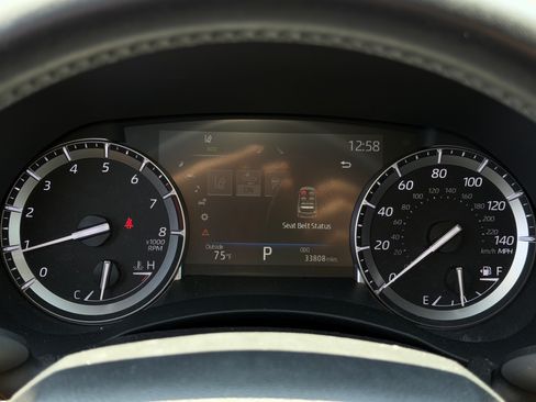 Used 2022 Toyota Highlander XLE FWD image 13