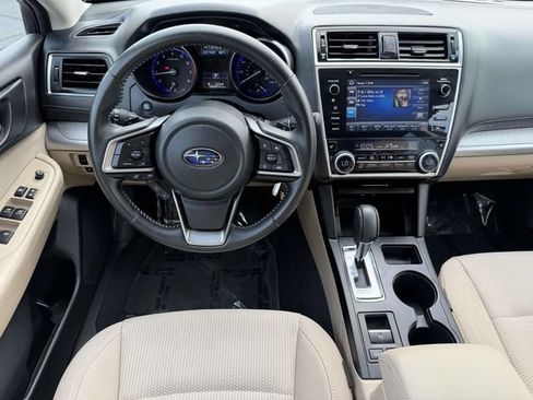 Used 2018 Subaru Outback 2.5i Premium AWD/4WD image 10