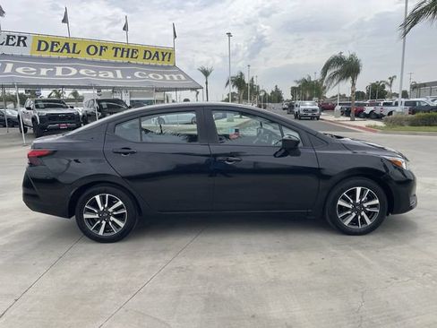 Used 2024 Nissan Versa SV FWD image 9