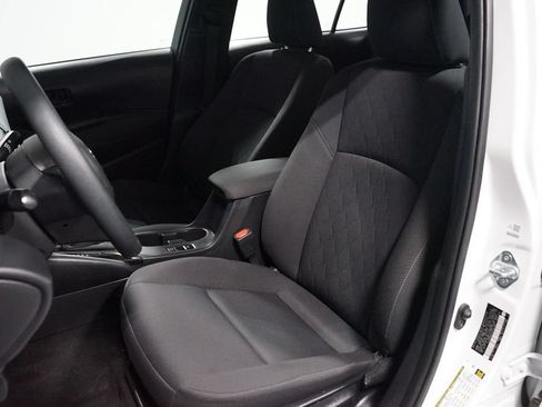 Certified 2025 Toyota Corolla LE FWD image 24