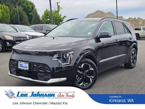 Certified 2025 Kia Niro Wind FWD image 1