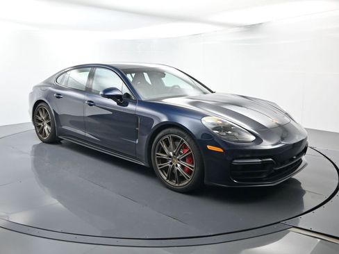 Used 2020 Porsche Panamera GTS image 17