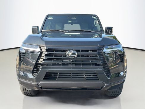 Used 2024 Lexus GX 550 w/ Accessory Package (Z1) AWD/4WD image 17