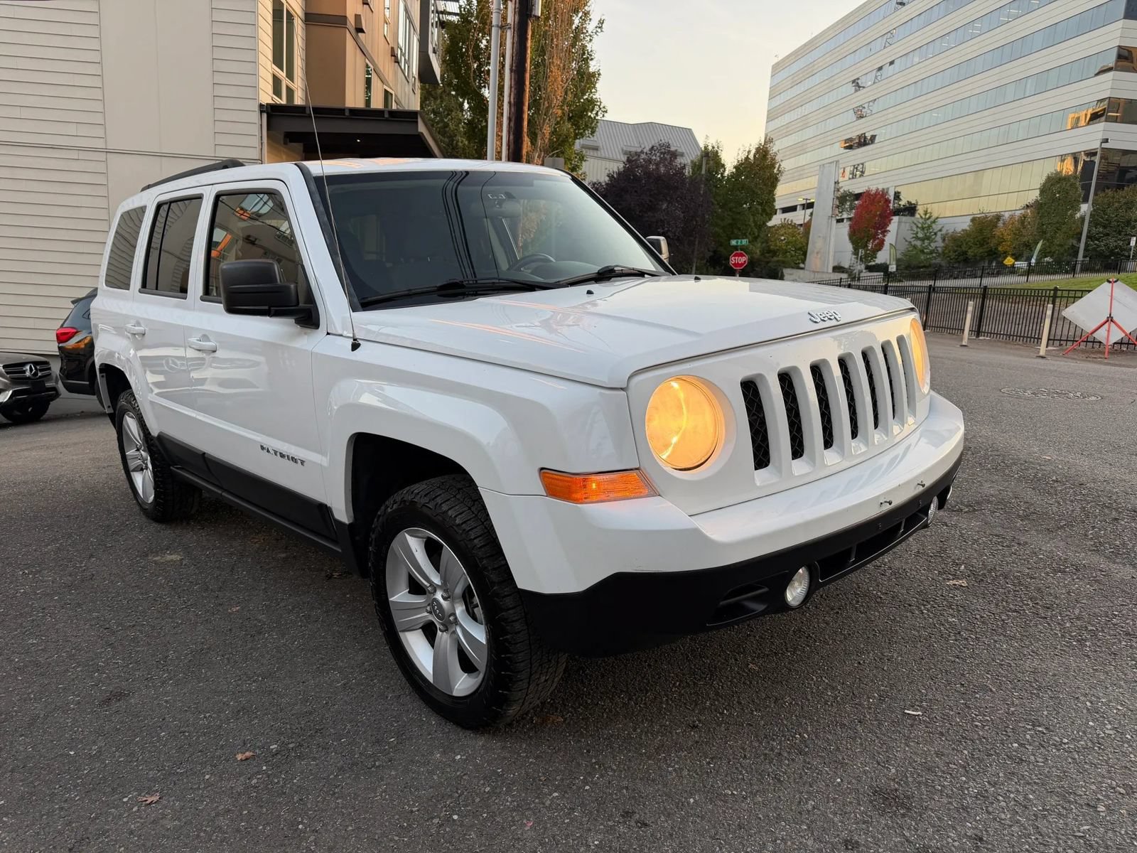 Used 2013 Jeep Patriot Latitude FWD image 4