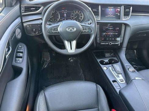 Certified 2025 INFINITI QX50 Luxe AWD/4WD image 10