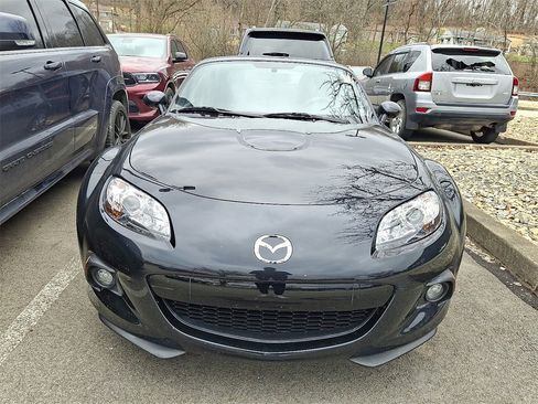 Used 2014 MAZDA MX-5 Miata Sport image 2