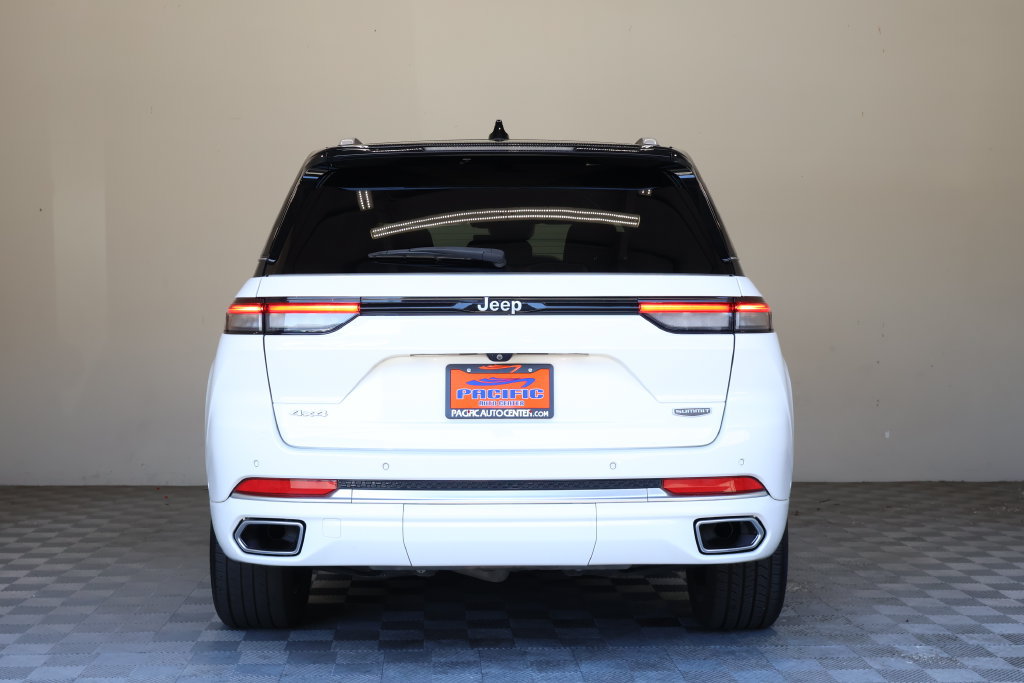 Used 2022 Jeep Grand Cherokee Summit AWD/4WD image 11