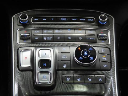 Used 2023 Hyundai Santa Fe Limited AWD/4WD image 11