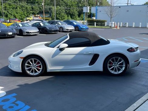 Used 2024 Porsche 718 Boxster S RWD image 12