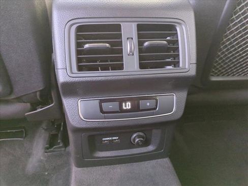 Used 2022 Audi Q5 2.0T Premium Plus w/ Premium Plus Package image 17