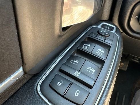 Used 2022 RAM 2500 Laramie AWD/4WD image 25