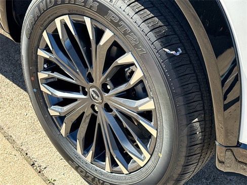 New 2026 Nissan Rogue Platinum w/ Tech Package image 11