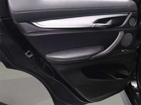 Used 2019 BMW X6 xDrive35i w/ M Sport Package image 14