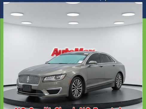 Used 2017 Lincoln MKZ Premiere image 2