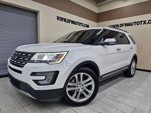 Used 2017 Ford Explorer Limited image 1