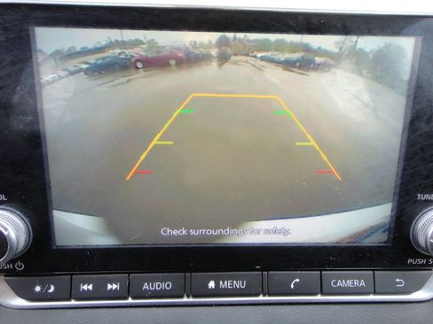 Used 2021 Nissan Sentra SV FWD image 9