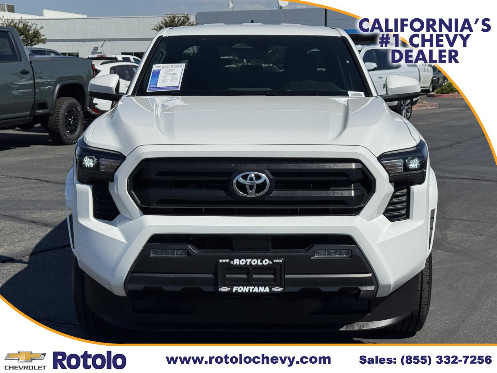 Used 2025 Toyota Tacoma SR5 AWD/4WD image 2