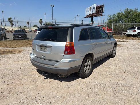 Used 2005 Chrysler Pacifica Touring FWD image 8