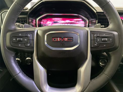 Used 2025 GMC Sierra 1500 Elevation w/ Elevation Premium Package AWD/4WD image 17