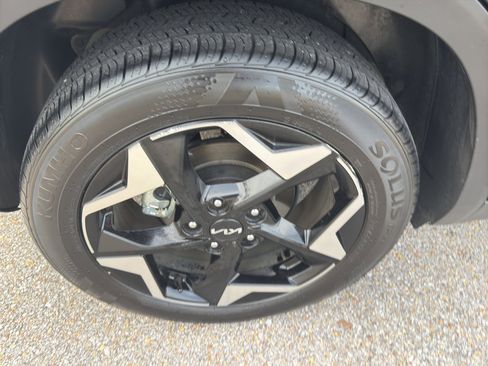 Used 2025 Kia Seltos S image 23