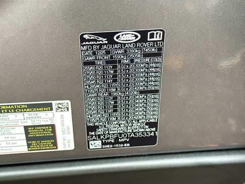 New 2026 Land Rover Range Rover Long Wheelbase SE AWD/4WD image 42