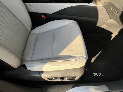 Used 2024 Lexus RX 350 Premium Plus w/ Convenience Package image 43