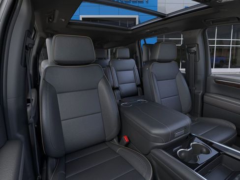 New 2026 Chevrolet Suburban Premier AWD/4WD image 16