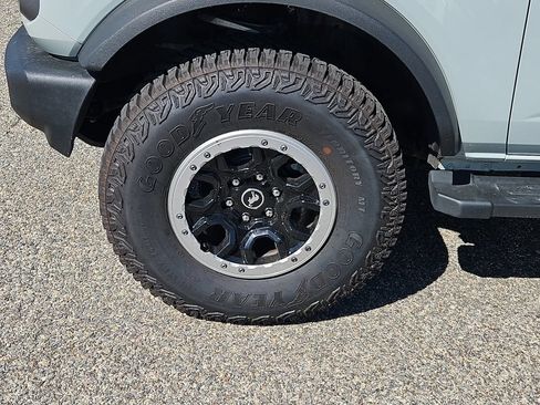 Used 2022 Ford Bronco Big Bend w/ Sasquatch Package AWD/4WD image 7